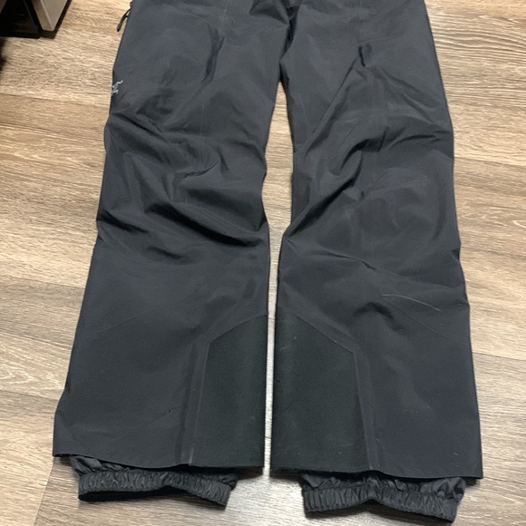 Arc’Teryx Gore-Tex pants - Picture 8 of 16